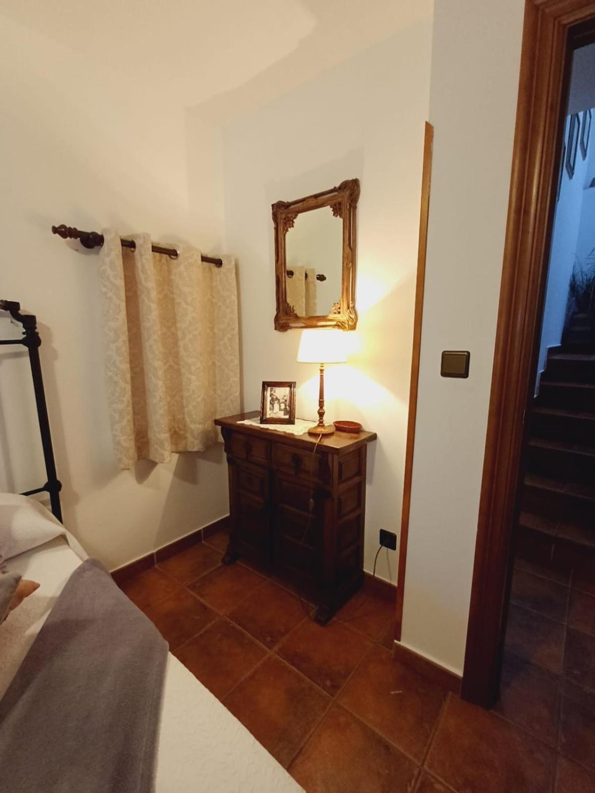 El Portal Del Abuelo Appartement Arenas De Cabrales Buitenkant foto